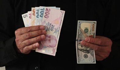 Kritik karar öncesinde dolar ve euro rekor üstüne kırıyor!